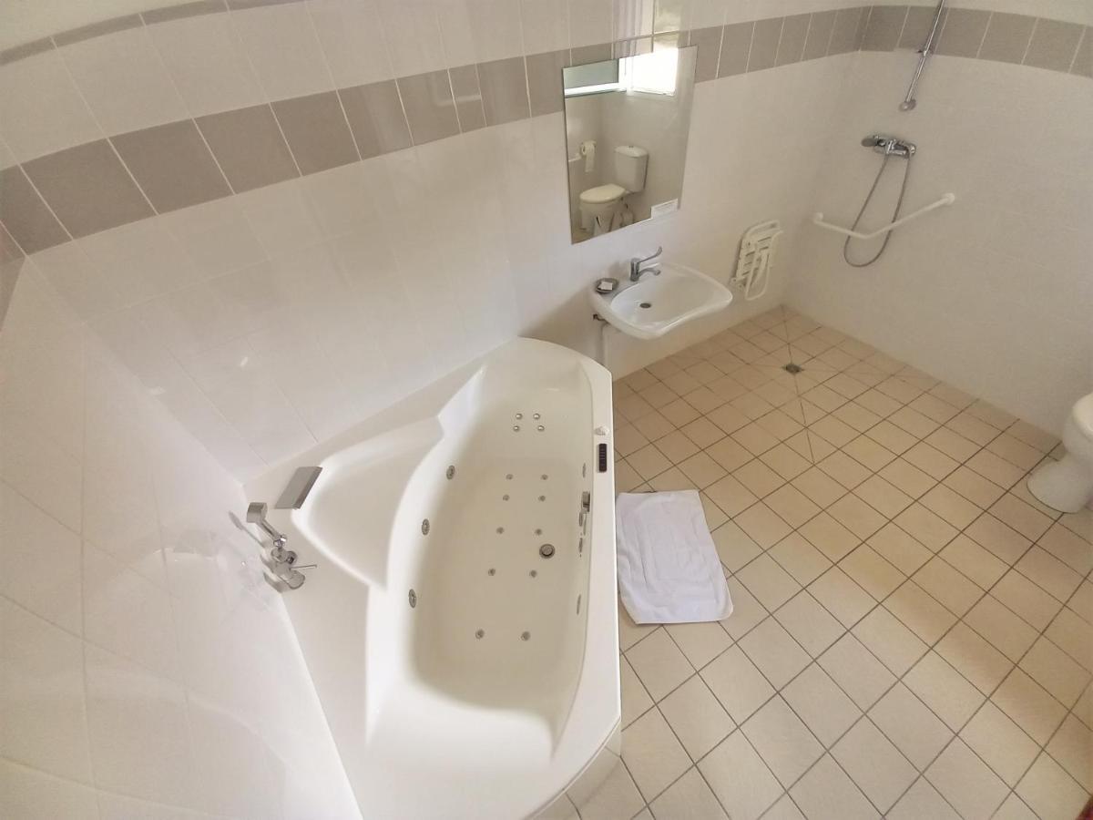 Logis Hotel & Restaurant Du Chemin Des Dames Corbeny Luaran gambar
