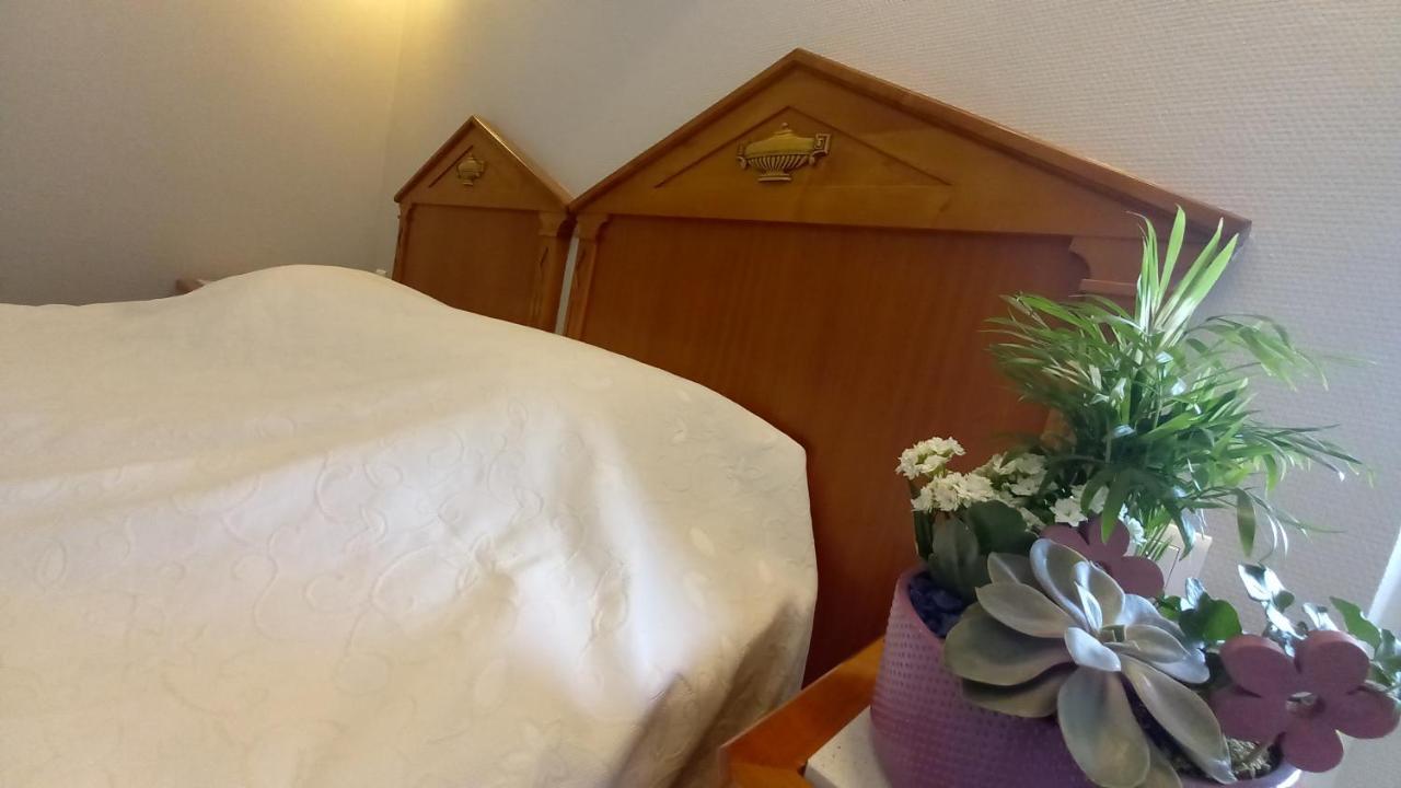Logis Hotel & Restaurant Du Chemin Des Dames Corbeny Luaran gambar