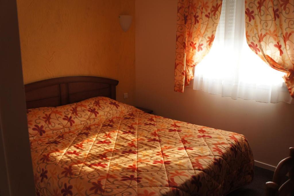 Logis Hotel & Restaurant Du Chemin Des Dames Corbeny Bilik gambar